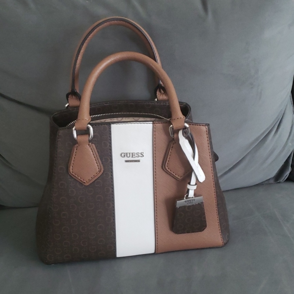 Guess purse